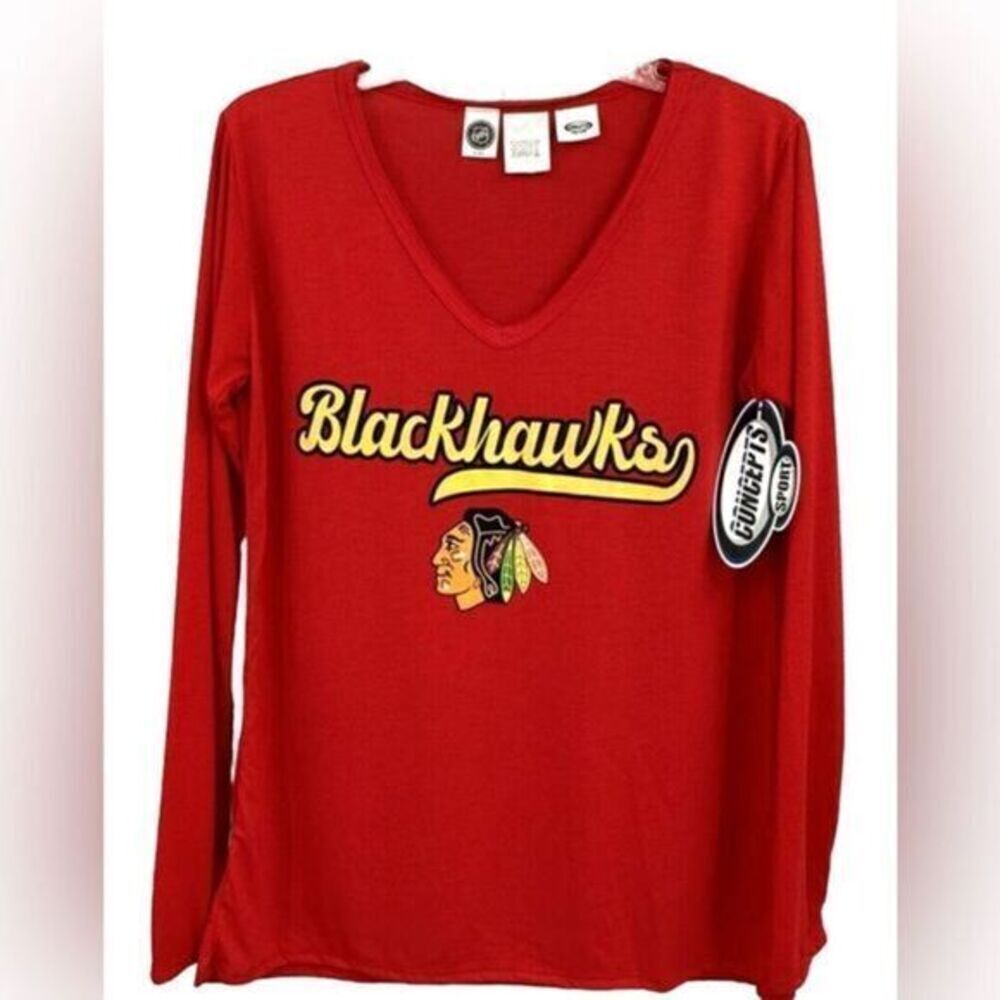 NWT NHL Women’s Red Long Sleeve Tee Shirt Chicago Blackhawks Hockey - Size M - Picture 5 of 6